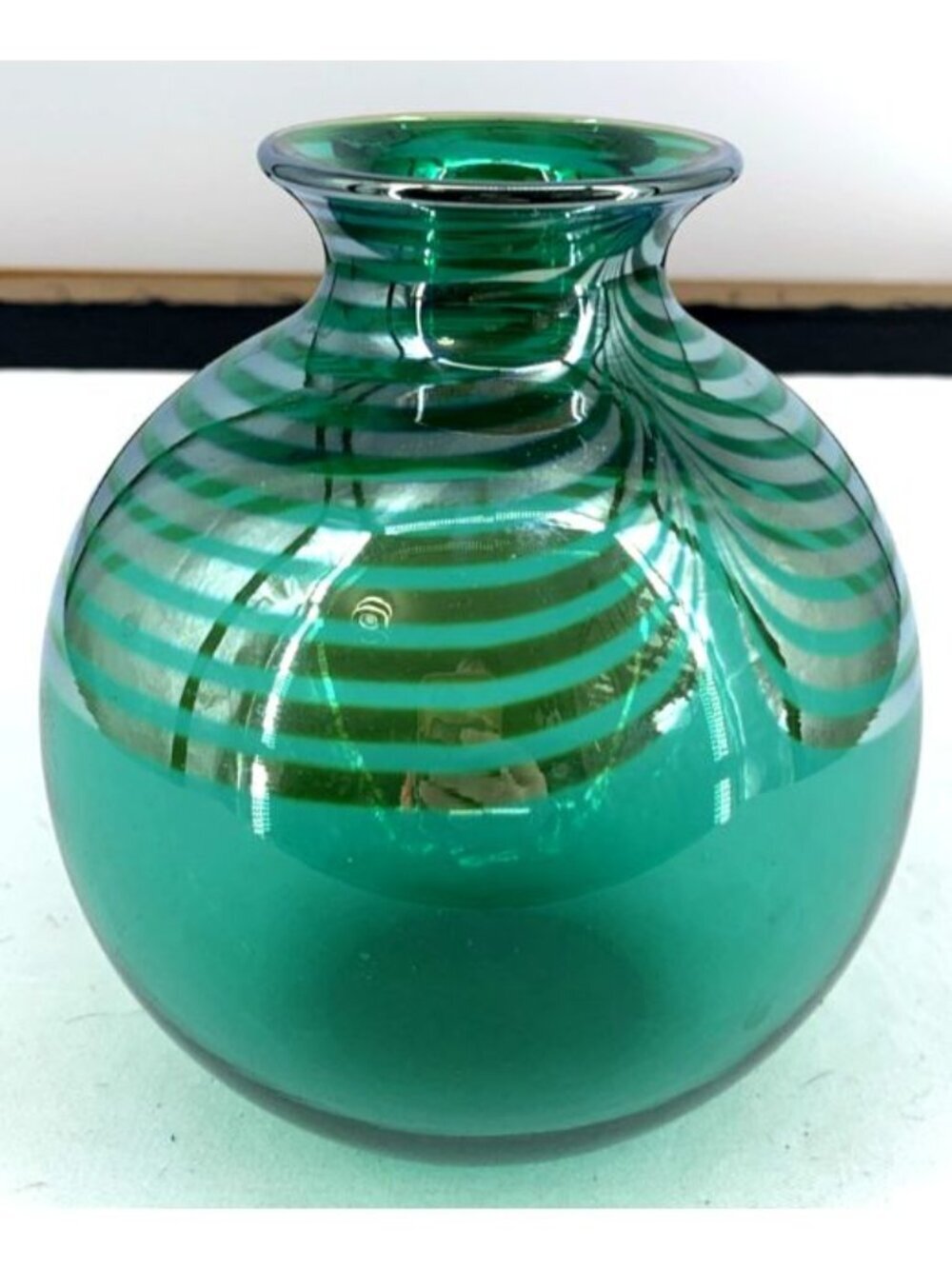 Steve Correia Iridescent Pulled Feather Art Glass Vase VM 3.88.5 Signed